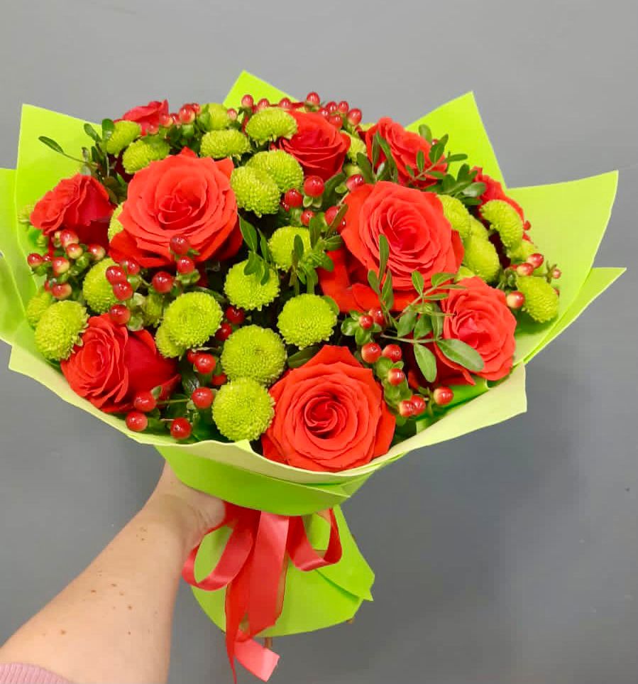 Букет цветов из: Хризантемы и Розы в Сынково