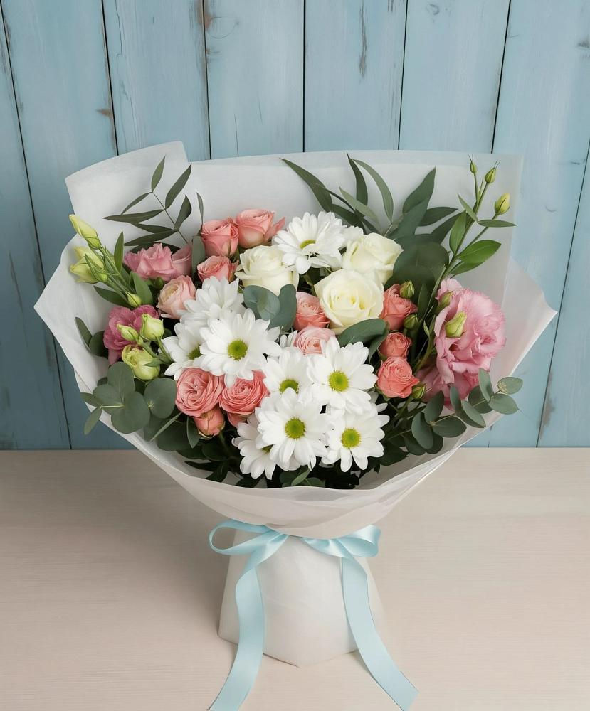 Букет цветов из: Розы, Лизиантусы и Хризантемы в Сынково