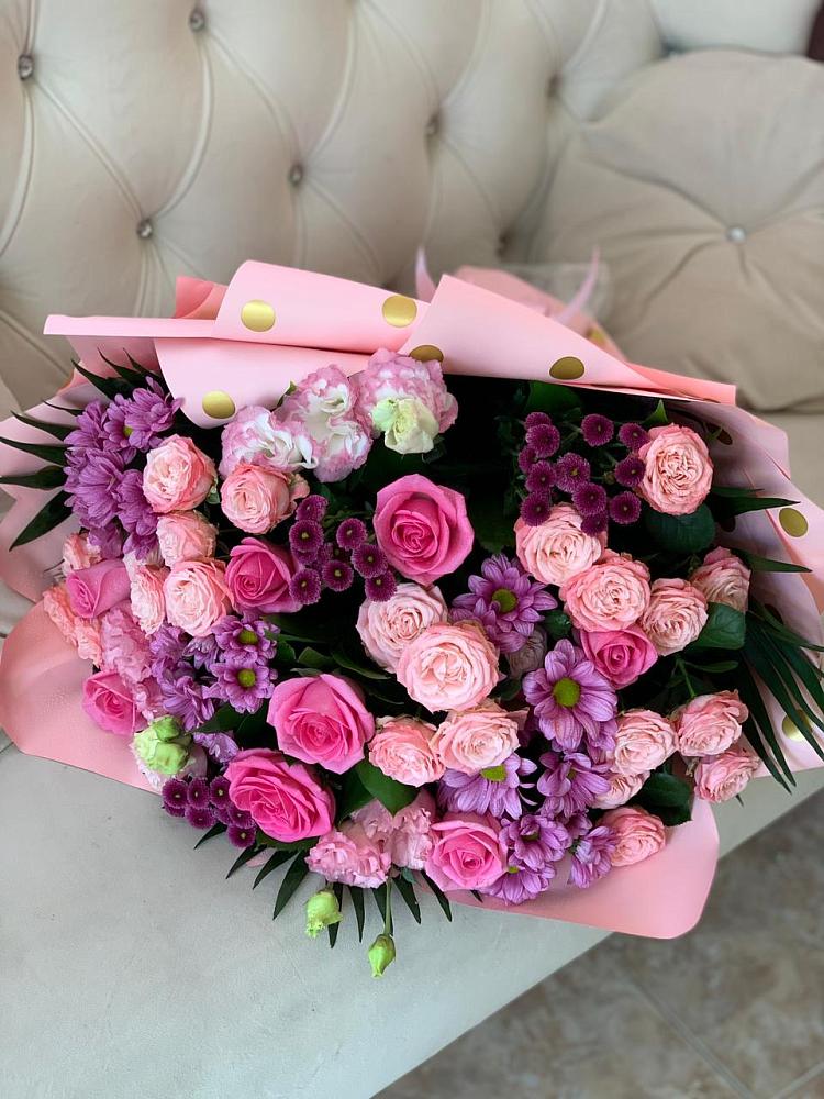 Букет цветов из: Хризантемы, Розы и Лизиантусы в Сынково