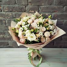 Букет цветов из:  Альстромерии, Розы и Хризантемы в Сынково