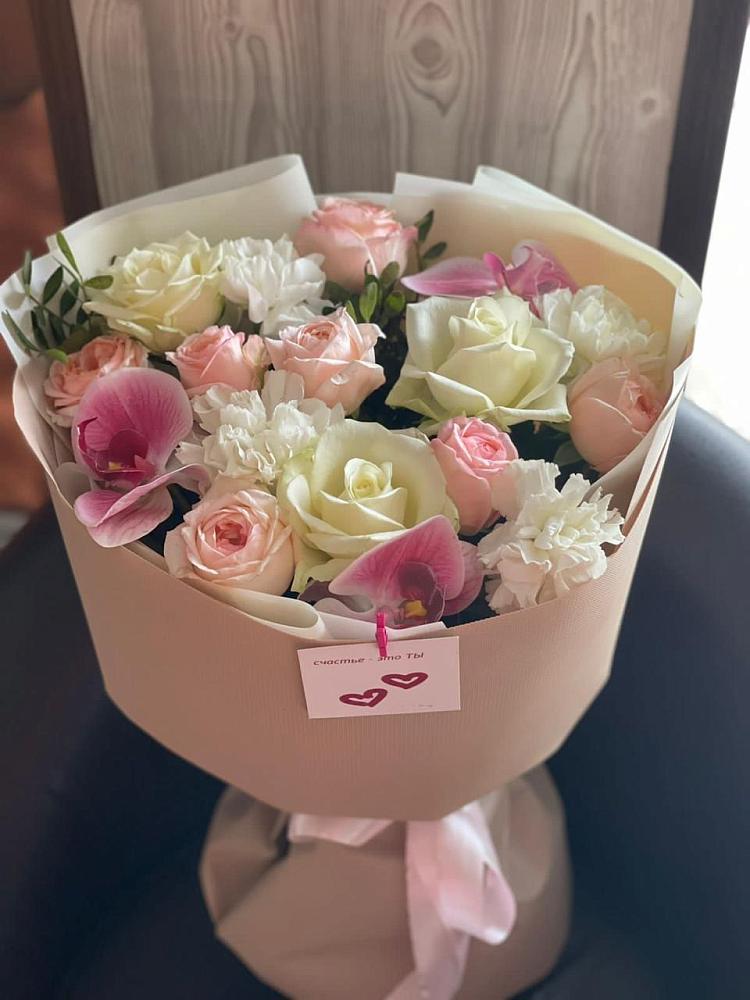 Букет цветов из: Орхидеи, Розы и Гвоздики в Сынково