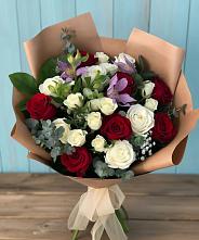 Букет цветов из:  Розы и Альстромерии в Сынково