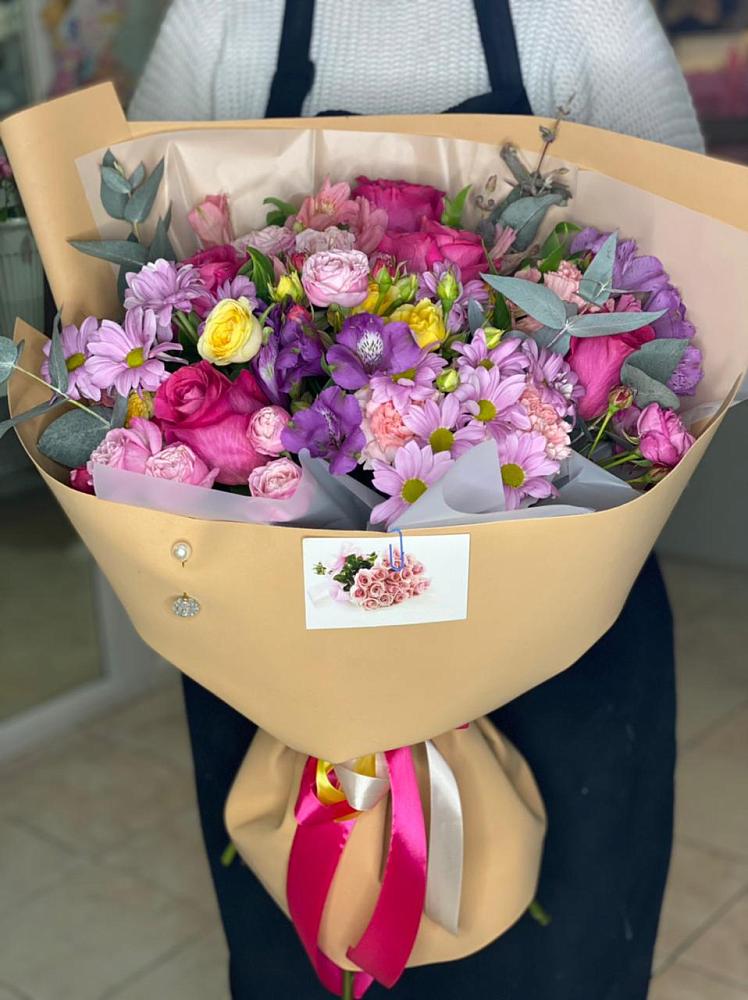 Букет цветов из: Хризантемы, Гвоздики и Альстромерии в Сынково