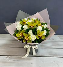 Букет цветов из:  Орхидеи и Розы в Сынково