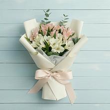 Букет цветов из:  Альстромерии в Сынково