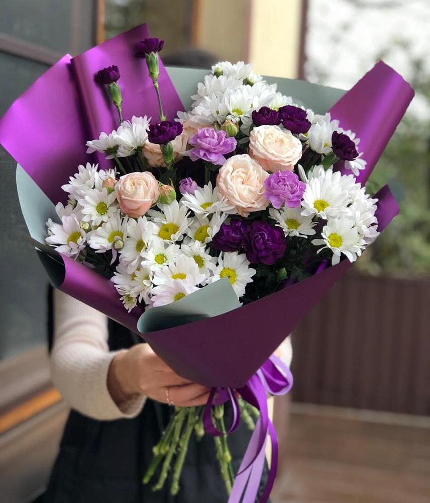 Букет цветов из: Хризантемы, Гвоздики и Розы в Сынково