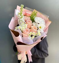 Букет цветов из:  Хризантемы и Розы в Сынково