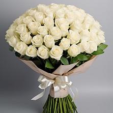 Букет 101 беля роза Белоснежка в Сынково