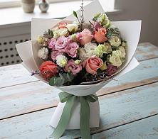 Букет цветов из:  Розы, Лизиантусы и Гвоздики #REPLACE_PRED# Сынково