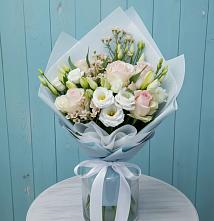 Букет цветов из:  Розы и Лизиантусы в Сынково