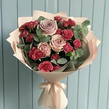 Букет цветов из:  Гвоздики и Розы в Сынково