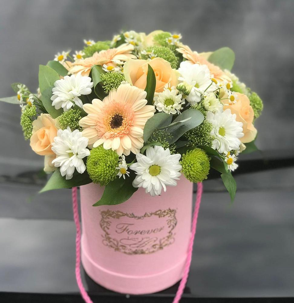 Цветочная композиция из Розы, Герберы и Хризантемы в шляпной коробке в Сынково