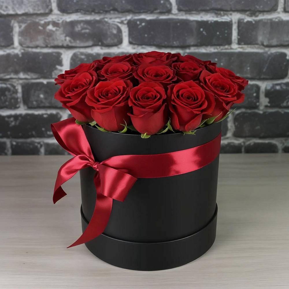 Цветочная композиция из Розы в шляпной коробке в Сынково